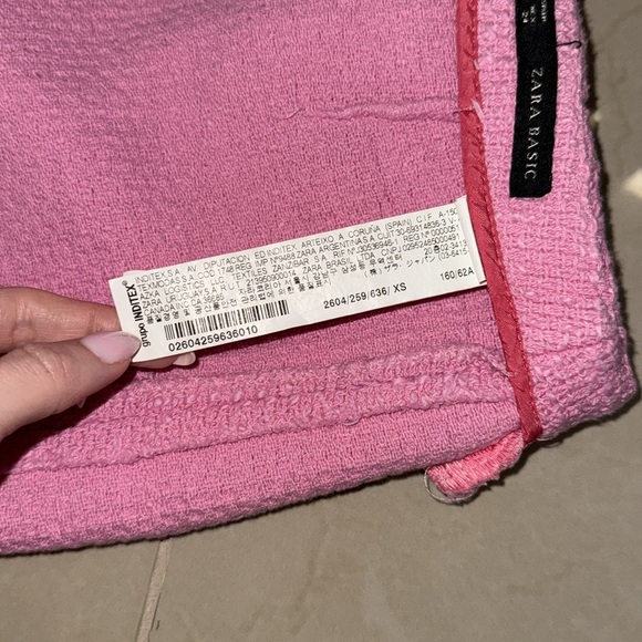 🛍️ 3/$25 Pink Tweed Women Micro Shorts Zara XS - Picture 4 of 4
